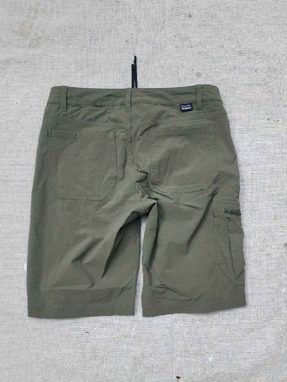 Patagonia Women's Olive Cargo Shorts - Dark Green - Picture 3 of 6